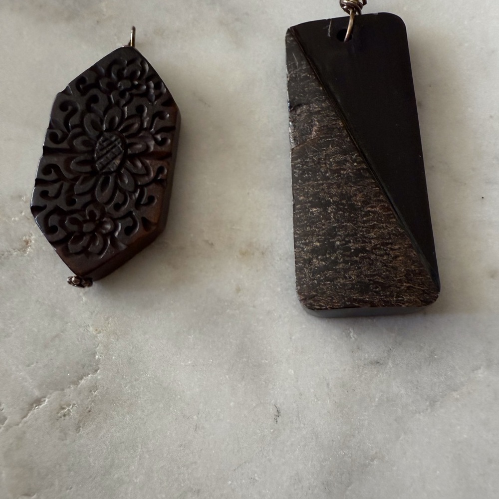 Black and Brown Carved Pendant Set